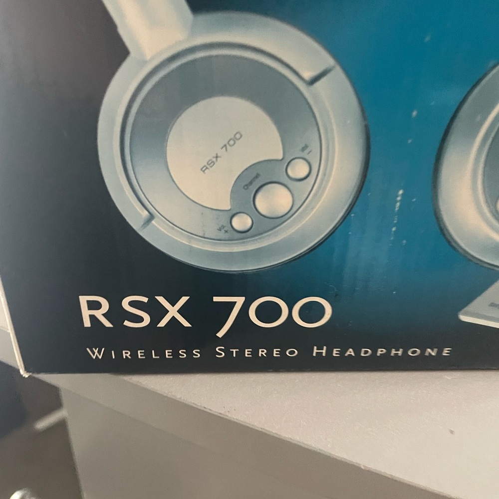 Beyerdynamic RSX700 wireless stereo headphone.